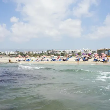 Queens Gardens 226 דירה Paphos